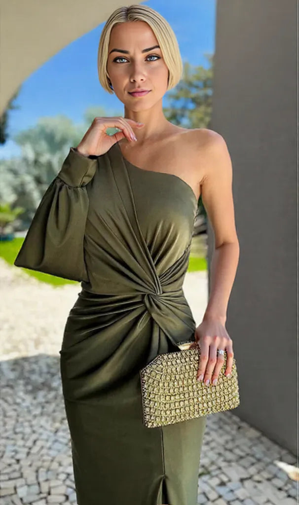 Olivia | Graceful Green Maxi Dress Featuring Flowing Silky Sleeves