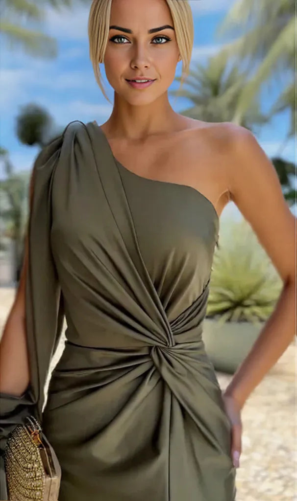 Olivia | Graceful Green Maxi Dress Featuring Flowing Silky Sleeves