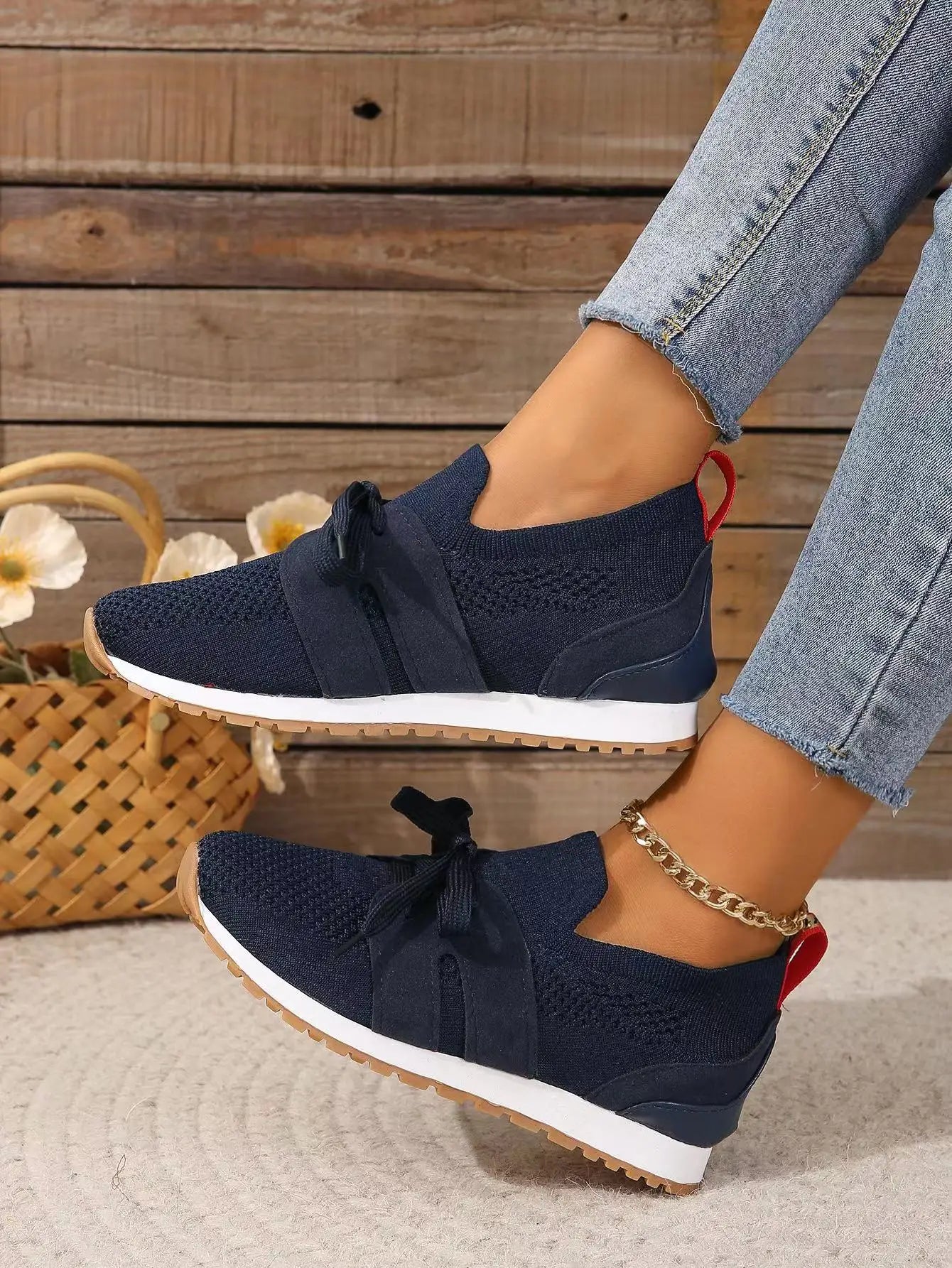 Women's Lace-Up Mesh Comfort Sneakers